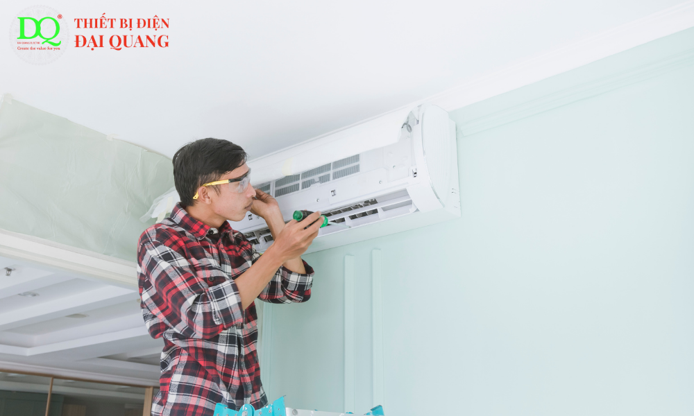 Lắp đặt máy lạnh tại thiết bị điện đại quang
