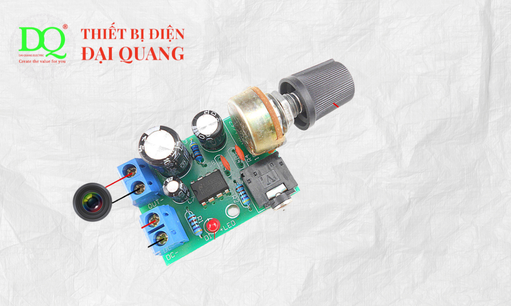 Thành phần của bộ khuếch đại tại thiết bị đại quang