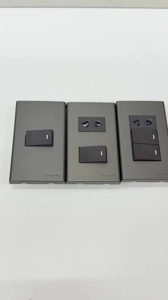 Các dòng công tắc Panasonic mặt kính phổ biến