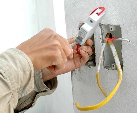 Các Lỗi Thường Gặp Khi Lắp Thiết Bị Điện Dẫn Đến Nguy Hiểm