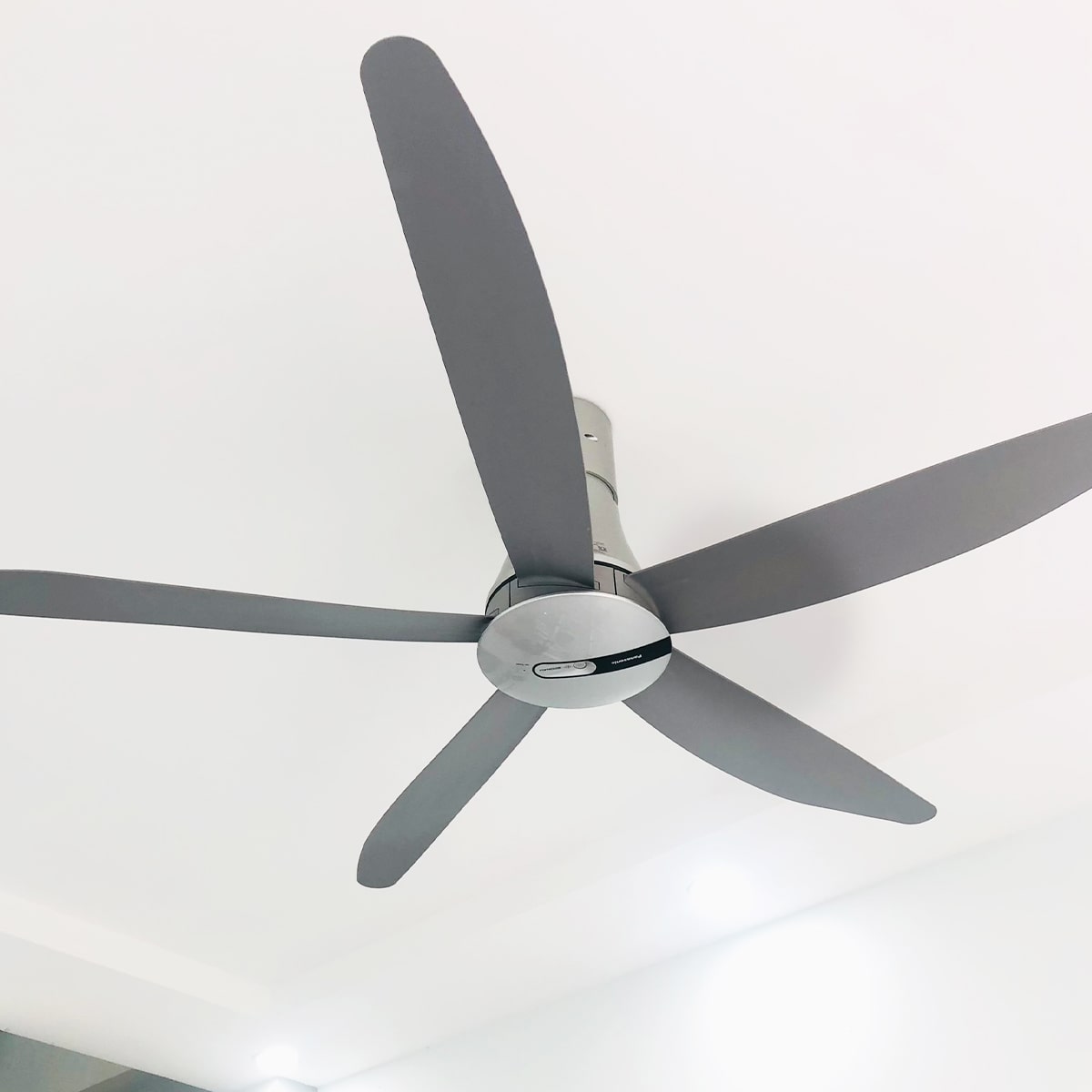 Tại sao nên mua quạt trần Panasonic tại Điện Đại Quang?